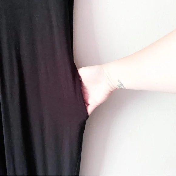 Smash + Tess Sunday Romper Short Sleeve V-Neck Ankle Midnight Black Small - Picture 5 of 11